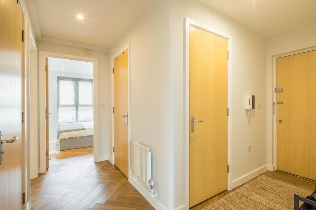 Executive 2Br Apartment Next To Station + Parking CBG Exterior foto