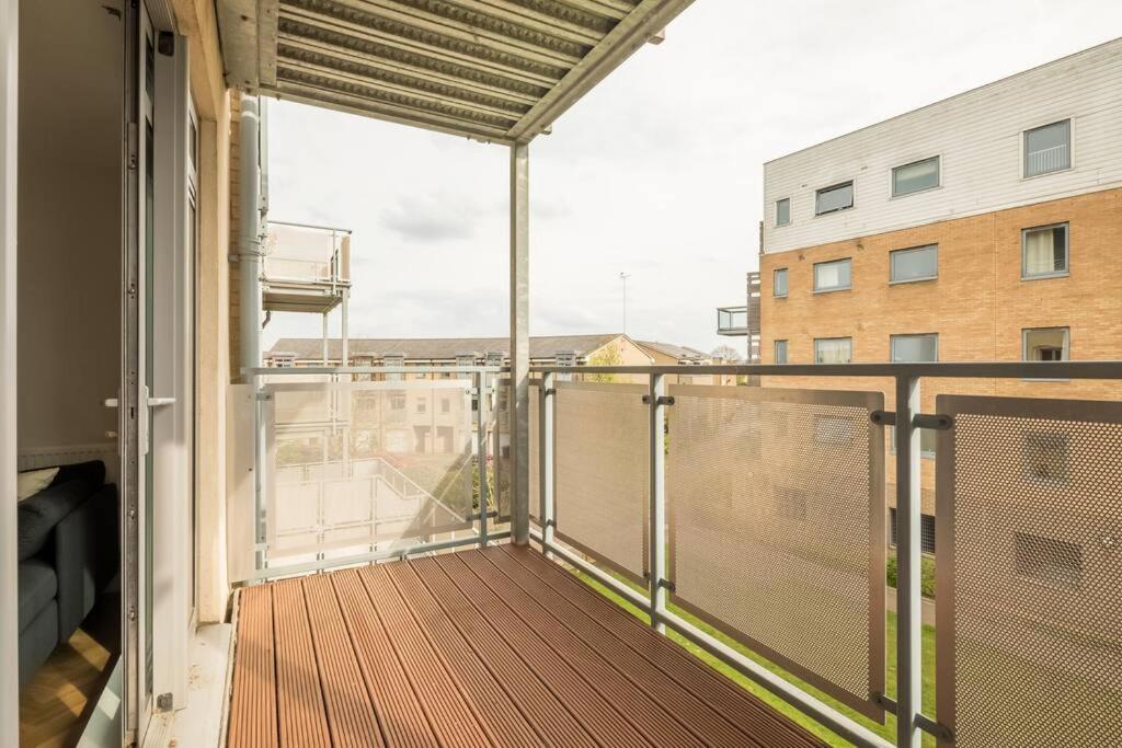 Executive 2Br Apartment Next To Station + Parking CBG Exterior foto